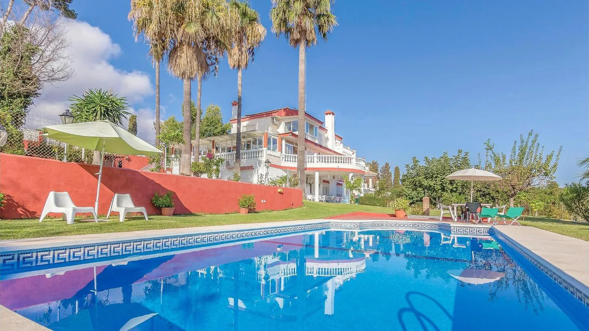 Cozy Apartment In Malaga With Kitchen Torremolinos